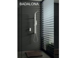 Wbudowany prysznic, biaÅa matowa bateria umywalkowa i designerskie pokrÄtÅo - BADALONA BLANC